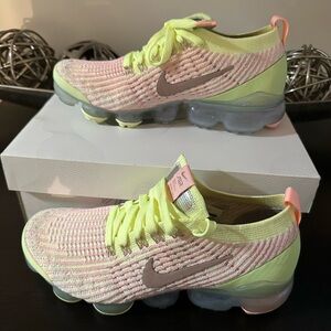 Nike Air Vapormax Flyknit 3 Barely Volt Pink